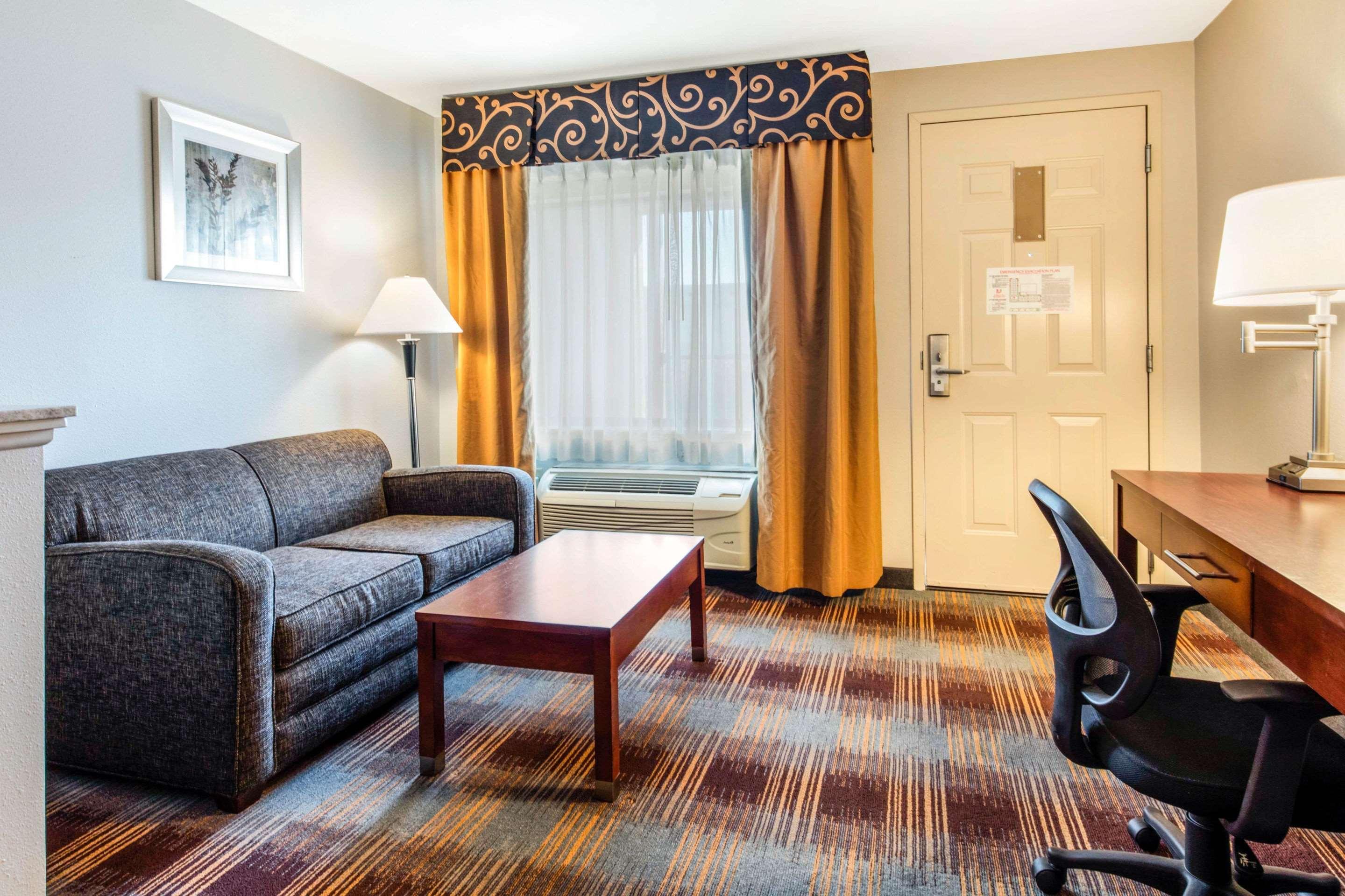 Quality Inn Airport I-240 멤피스 외부 사진