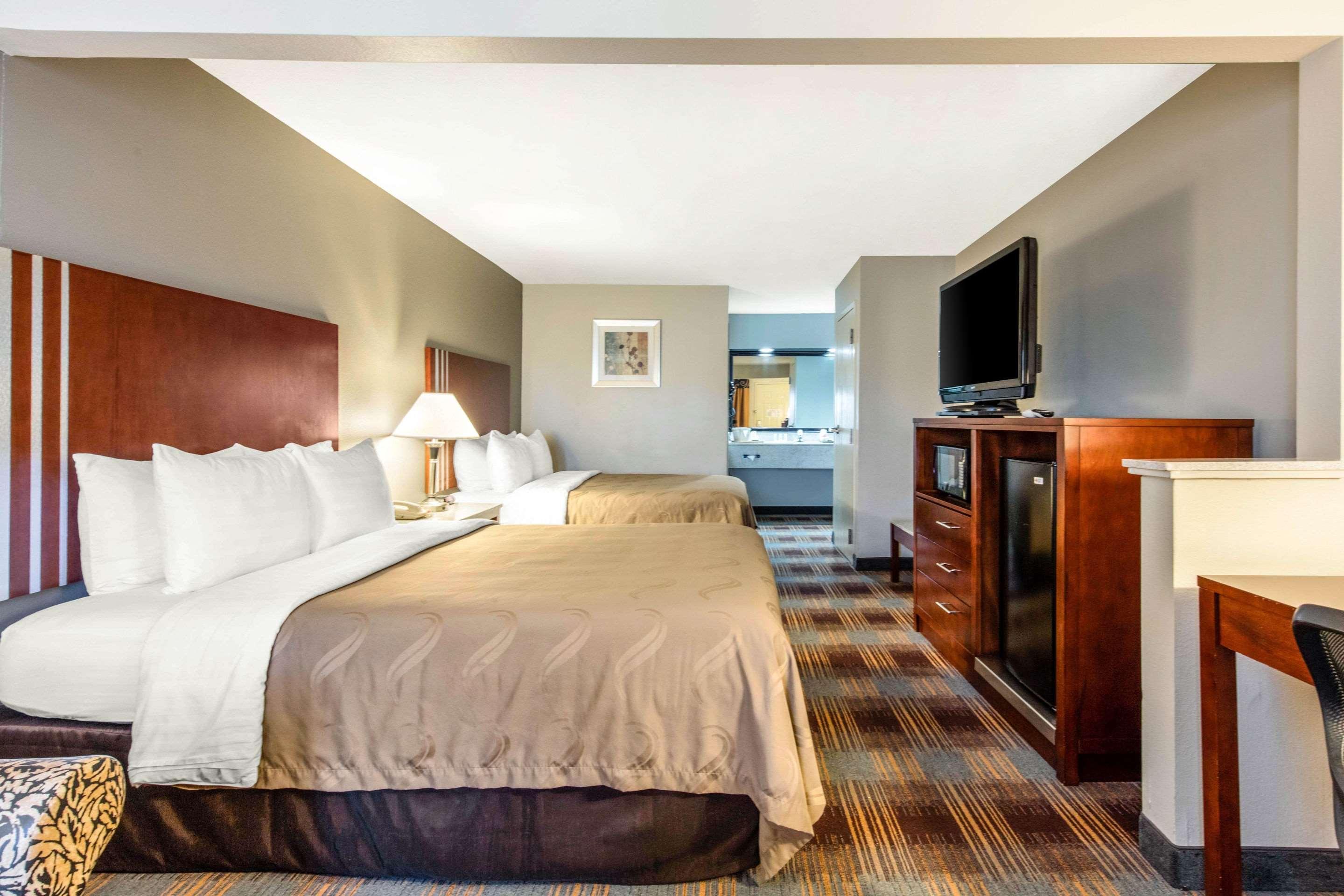 Quality Inn Airport I-240 멤피스 외부 사진
