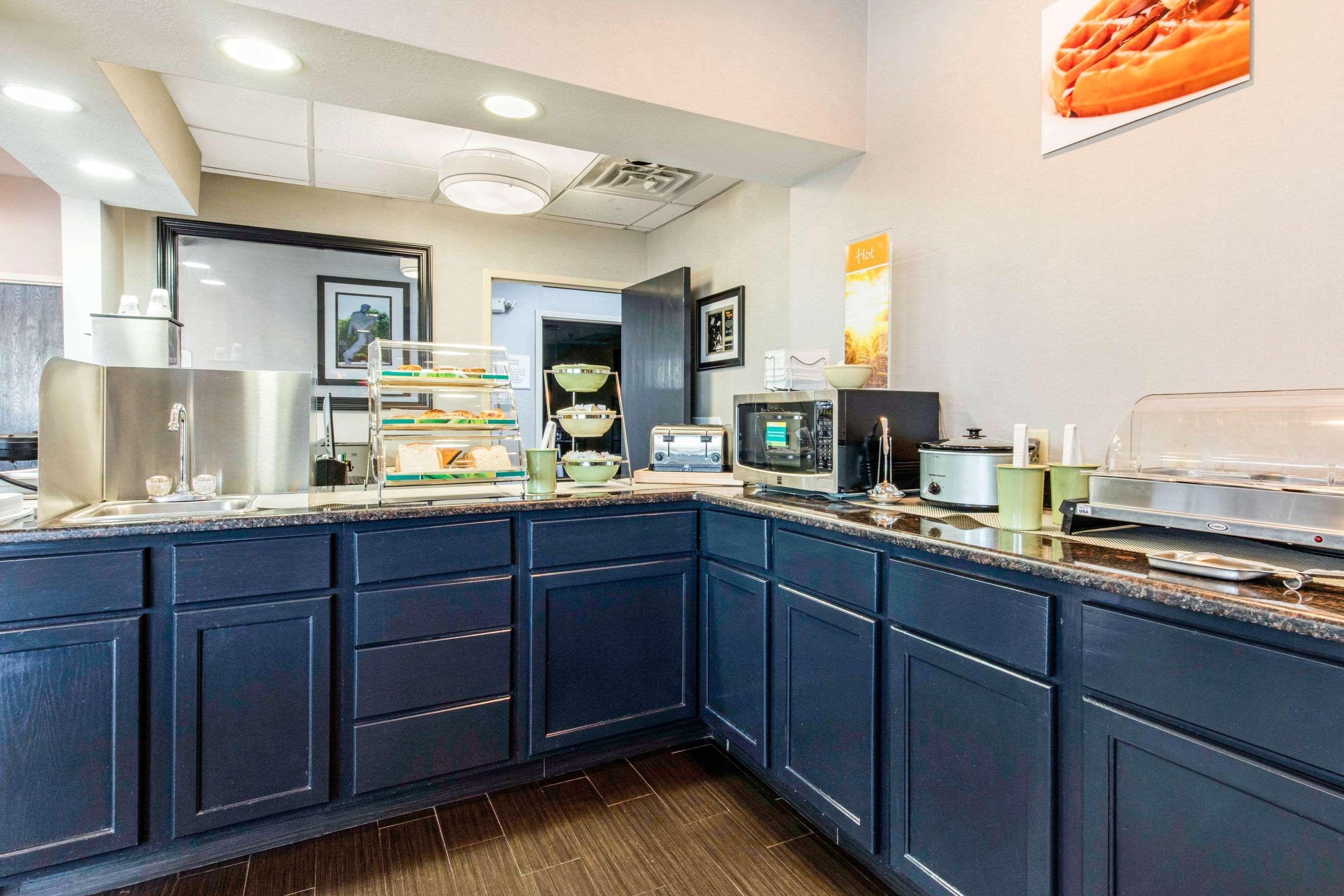 Quality Inn Airport I-240 멤피스 외부 사진