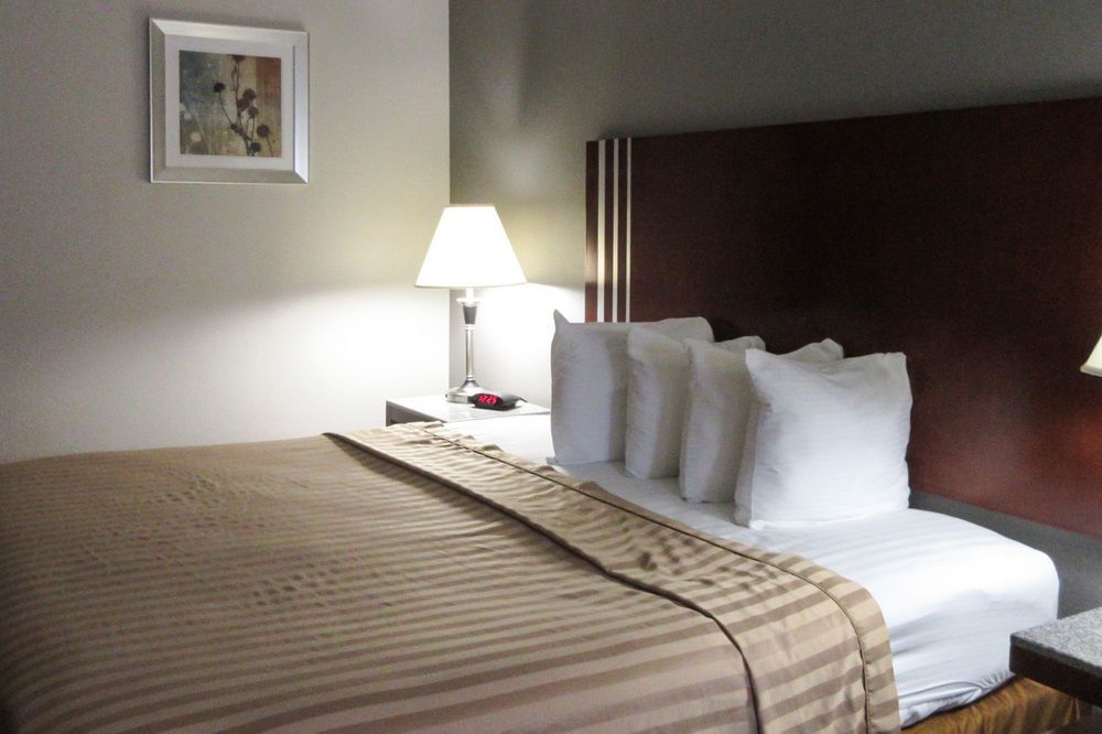 Quality Inn Airport I-240 멤피스 외부 사진